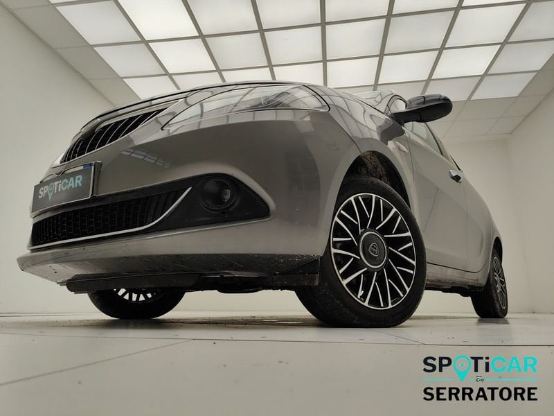 https://cdn-dk.caraffinity.it/dealer/datafiles/vehicle/images/800/780/P5jIFi9G9aeUy92w.jpeg