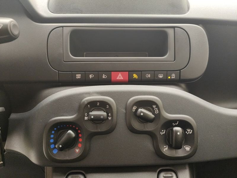 https://cdn-dk.caraffinity.it/dealer/datafiles/vehicle/images/800/780/RS9yTAriJfbdnQuD.jpeg