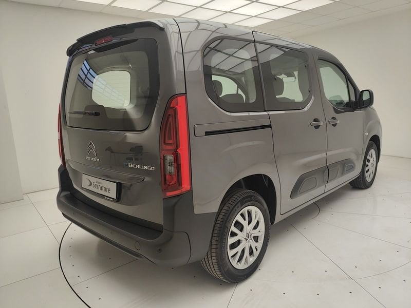 https://cdn-dk.caraffinity.it/dealer/datafiles/vehicle/images/800/780/RSjTHoHYSNj3kKlt.jpeg