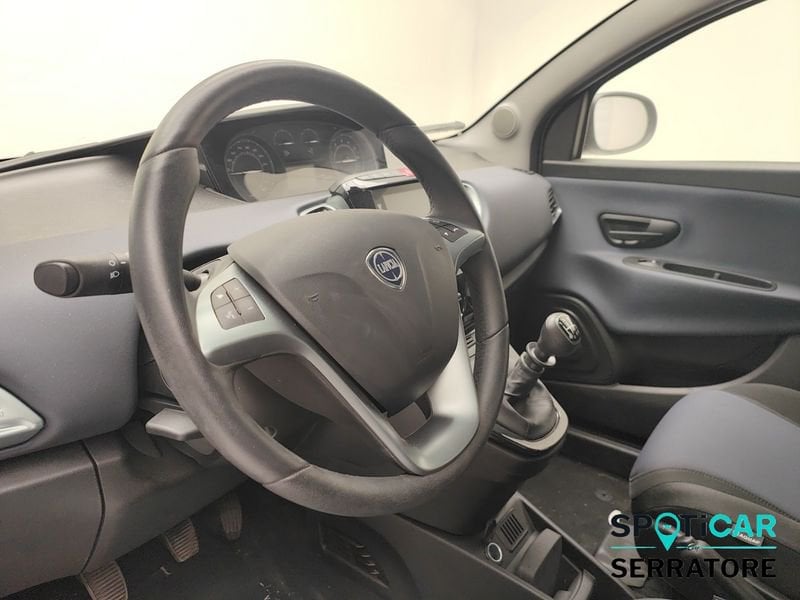 https://cdn-dk.caraffinity.it/dealer/datafiles/vehicle/images/800/780/U9WrSS8FYWKtCvWs.jpeg