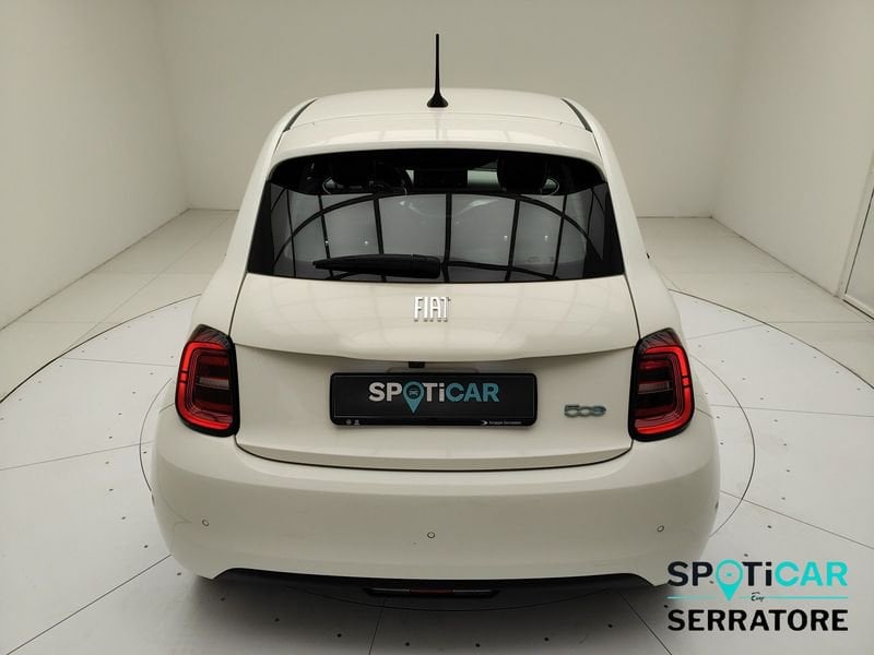 https://cdn-dk.caraffinity.it/dealer/datafiles/vehicle/images/800/780/X6Bf2NmdbM5Po2Nz.jpeg