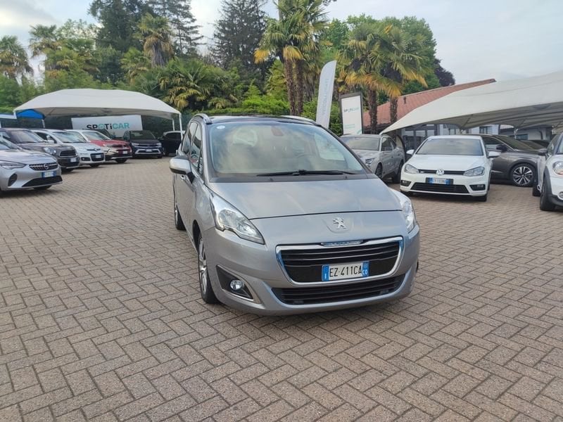 https://cdn-dk.caraffinity.it/dealer/datafiles/vehicle/images/800/780/Zao5yV1NjepYv2rR.jpeg
