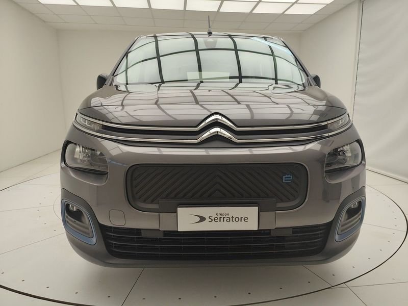 https://cdn-dk.caraffinity.it/dealer/datafiles/vehicle/images/800/780/btir4rW40tetZllv.jpeg
