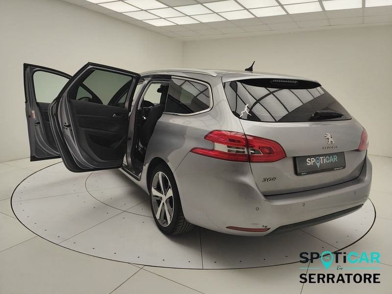 https://cdn-dk.caraffinity.it/dealer/datafiles/vehicle/images/800/780/gTvdlr2YUq1aAPG4.jpeg