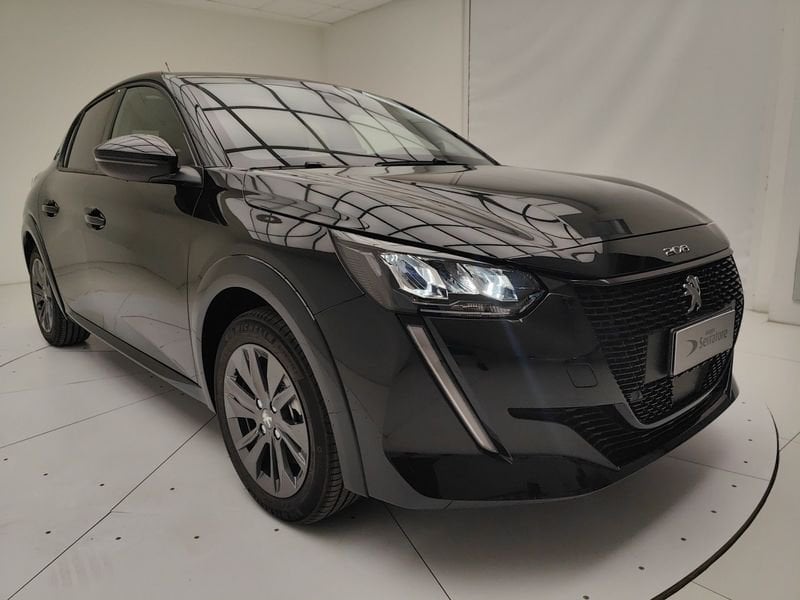 https://cdn-dk.caraffinity.it/dealer/datafiles/vehicle/images/800/780/gy0P4FLNUZcEYgOQ.jpeg