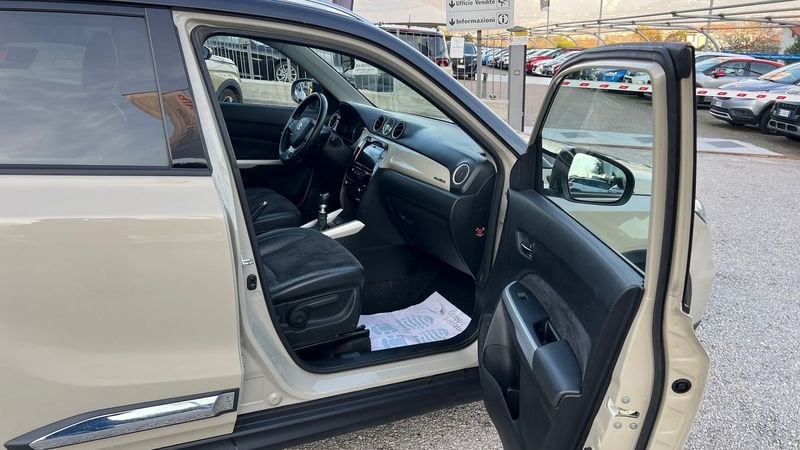 https://cdn-dk.caraffinity.it/dealer/datafiles/vehicle/images/800/780/hNinLa4wKchqcauQ.jpeg