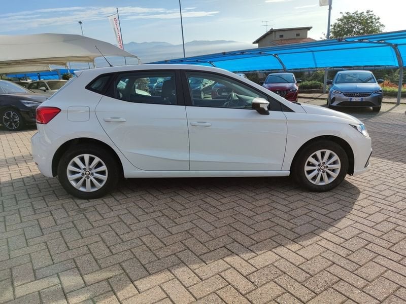 https://cdn-dk.caraffinity.it/dealer/datafiles/vehicle/images/800/780/hXTrM0eogLxTl6Of.jpeg