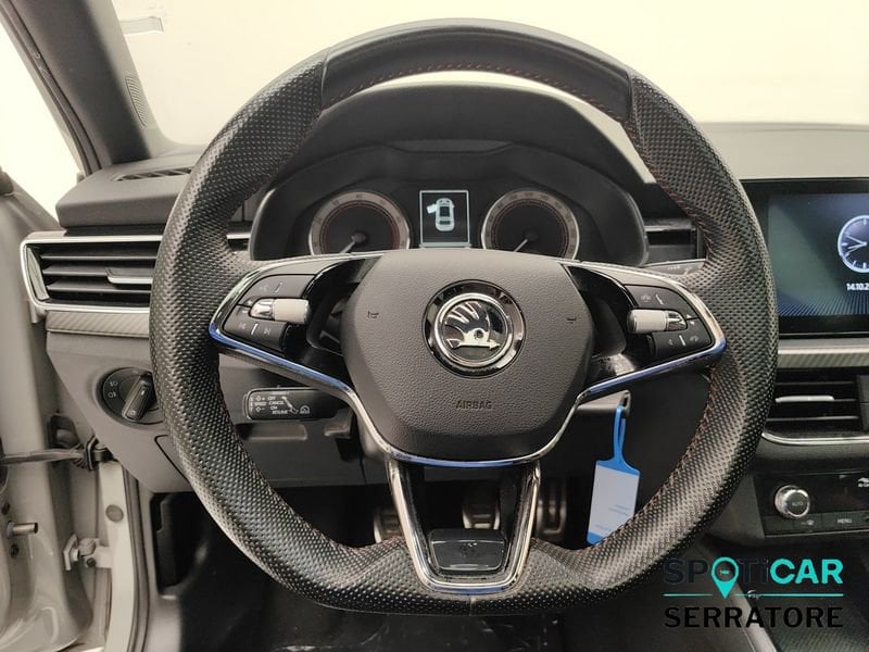 https://cdn-dk.caraffinity.it/dealer/datafiles/vehicle/images/800/780/j2ZopSPCBgI8baC7.jpeg