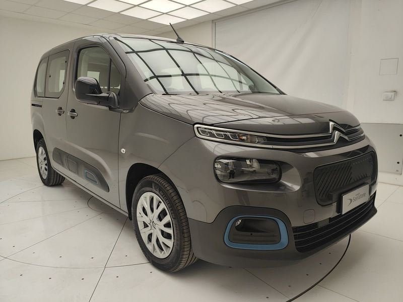 https://cdn-dk.caraffinity.it/dealer/datafiles/vehicle/images/800/780/m7Pn4dtYmUrcYrRC.jpeg