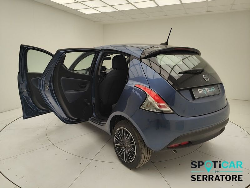 https://cdn-dk.caraffinity.it/dealer/datafiles/vehicle/images/800/780/nhsS79nutbiMSNEr.jpeg