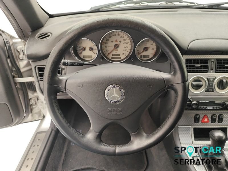https://cdn-dk.caraffinity.it/dealer/datafiles/vehicle/images/800/780/oJYbOmdOJQnjo8Au.jpeg