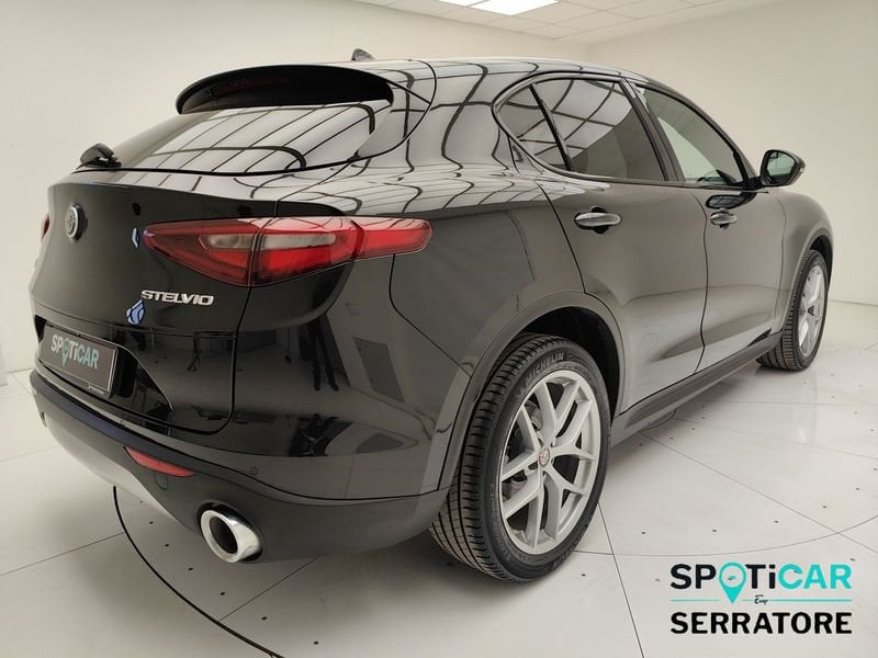 https://cdn-dk.caraffinity.it/dealer/datafiles/vehicle/images/800/780/winLOm7NNufVoN0d.jpeg