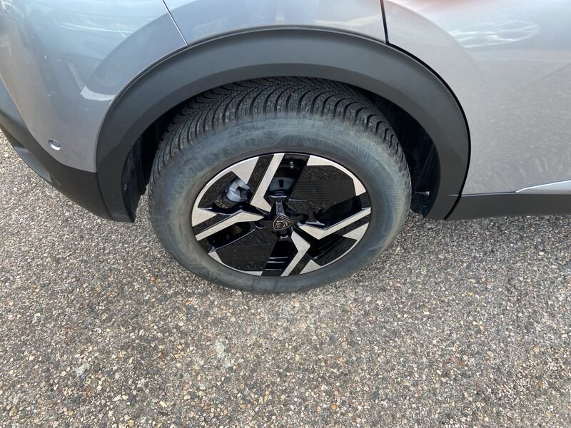 https://cdn-dk.caraffinity.it/dealer/datafiles/vehicle/images/800/967/1mQGGQzB0NsSAmiH.jpg?opacity=0&size=20&position=TOP_RIGHT&border=8&watermark=%2Fdealer%2Fdatafiles%2Fvehicle%2Fimages%2Fwatermark%2F967%2Fc508bea0-816d-49ea-a20c-ad89ecd61836.png