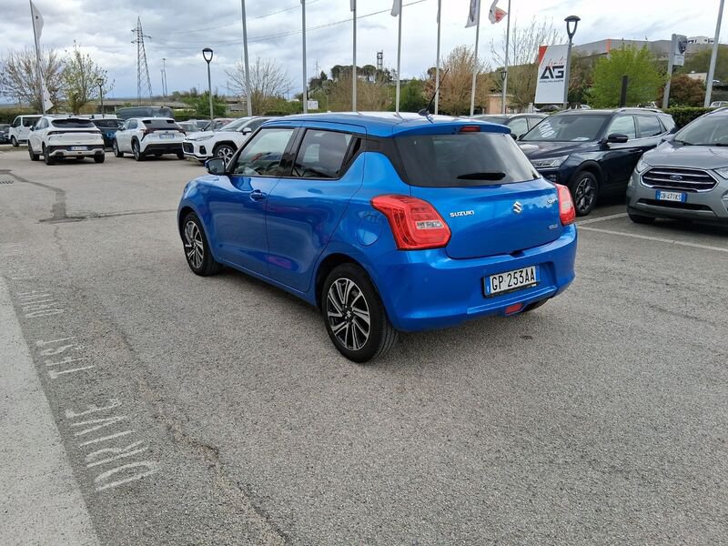 https://cdn-dk.caraffinity.it/dealer/datafiles/vehicle/images/800/967/2HF4W51DbGUbAkU6.jpg?opacity=100&size=16&position=CENTER_RIGHT&border=8&watermark=%2Fdealer%2Fdatafiles%2Fvehicle%2Fimages%2Fwatermark%2F967%2Fc508bea0-816d-49ea-a20c-ad89ecd61836.png