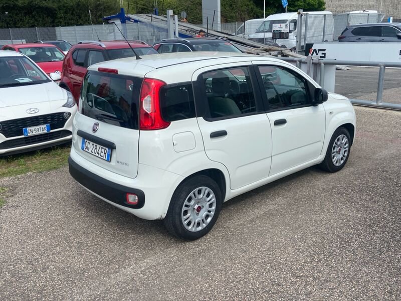 https://cdn-dk.caraffinity.it/dealer/datafiles/vehicle/images/800/967/2KI6KjQAwzV9s8AR.jpg?opacity=100&size=16&position=CENTER_RIGHT&border=8&watermark=%2Fdealer%2Fdatafiles%2Fvehicle%2Fimages%2Fwatermark%2F967%2Fc508bea0-816d-49ea-a20c-ad89ecd61836.png