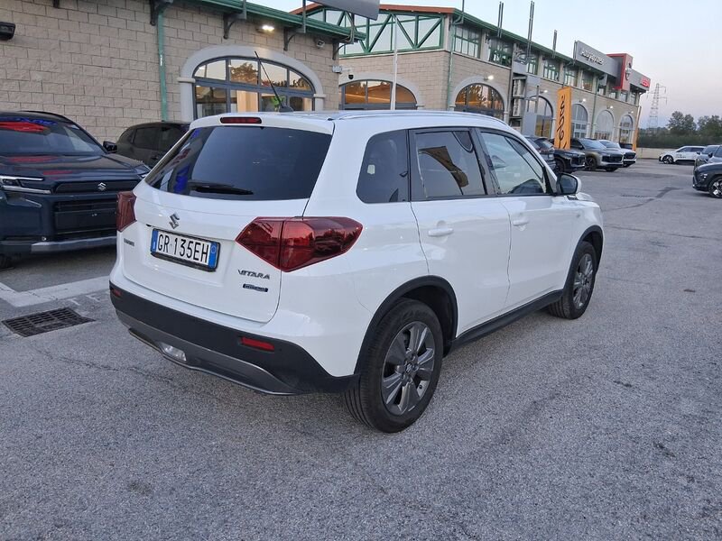 https://cdn-dk.caraffinity.it/dealer/datafiles/vehicle/images/800/967/43AMi64t6LaDJw1O.jpg?opacity=0&size=20&position=TOP_RIGHT&border=8&watermark=%2Fdealer%2Fdatafiles%2Fvehicle%2Fimages%2Fwatermark%2F967%2Fc508bea0-816d-49ea-a20c-ad89ecd61836.png