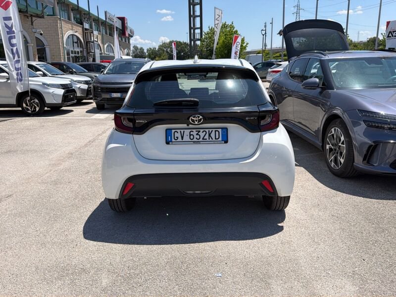 https://cdn-dk.caraffinity.it/dealer/datafiles/vehicle/images/800/967/4kkSYwPnTVLx3EuW.jpg?opacity=0&size=20&position=TOP_RIGHT&border=8&watermark=%2Fdealer%2Fdatafiles%2Fvehicle%2Fimages%2Fwatermark%2F967%2Fc508bea0-816d-49ea-a20c-ad89ecd61836.png