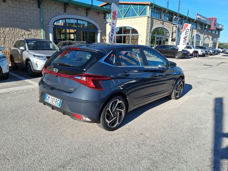 https://cdn-dk.caraffinity.it/dealer/datafiles/vehicle/images/800/967/5ENKUpRk37SQoR60.jpg?opacity=0&size=20&position=TOP_RIGHT&border=8&watermark=%2Fdealer%2Fdatafiles%2Fvehicle%2Fimages%2Fwatermark%2F967%2Fc508bea0-816d-49ea-a20c-ad89ecd61836.png