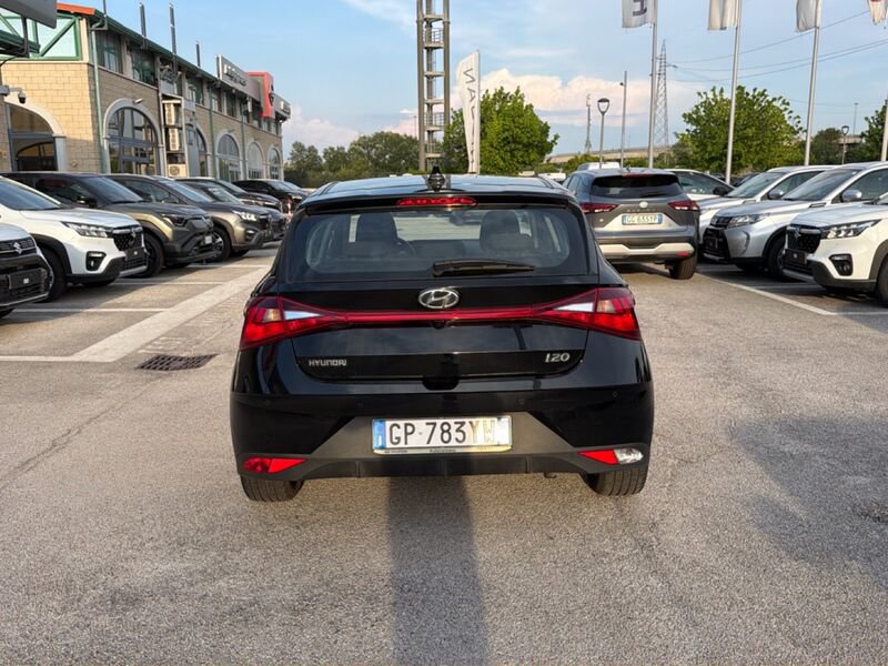 https://cdn-dk.caraffinity.it/dealer/datafiles/vehicle/images/800/967/5WqyTDvhA7EEHvui.jpg?opacity=0&size=20&position=TOP_RIGHT&border=8&watermark=%2Fdealer%2Fdatafiles%2Fvehicle%2Fimages%2Fwatermark%2F967%2Fc508bea0-816d-49ea-a20c-ad89ecd61836.png