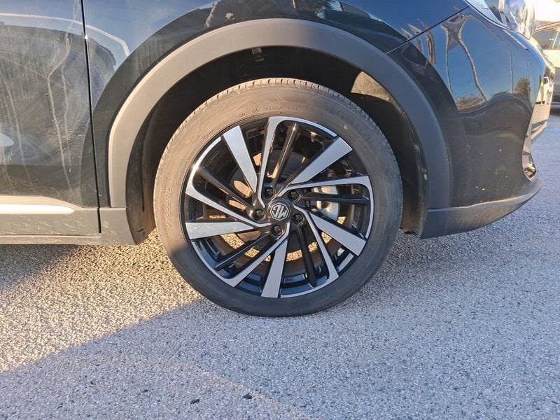 https://cdn-dk.caraffinity.it/dealer/datafiles/vehicle/images/800/967/83w7mG2zdoM3WL9R.jpg?opacity=0&size=20&position=TOP_RIGHT&border=8&watermark=%2Fdealer%2Fdatafiles%2Fvehicle%2Fimages%2Fwatermark%2F967%2Fc508bea0-816d-49ea-a20c-ad89ecd61836.png