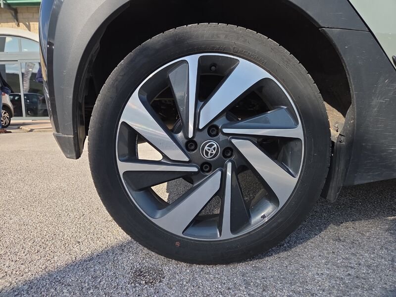 https://cdn-dk.caraffinity.it/dealer/datafiles/vehicle/images/800/967/8ERbuz0IhjV3V6a1.jpg?opacity=100&size=16&position=CENTER_RIGHT&border=8&watermark=%2Fdealer%2Fdatafiles%2Fvehicle%2Fimages%2Fwatermark%2F967%2Fc508bea0-816d-49ea-a20c-ad89ecd61836.png