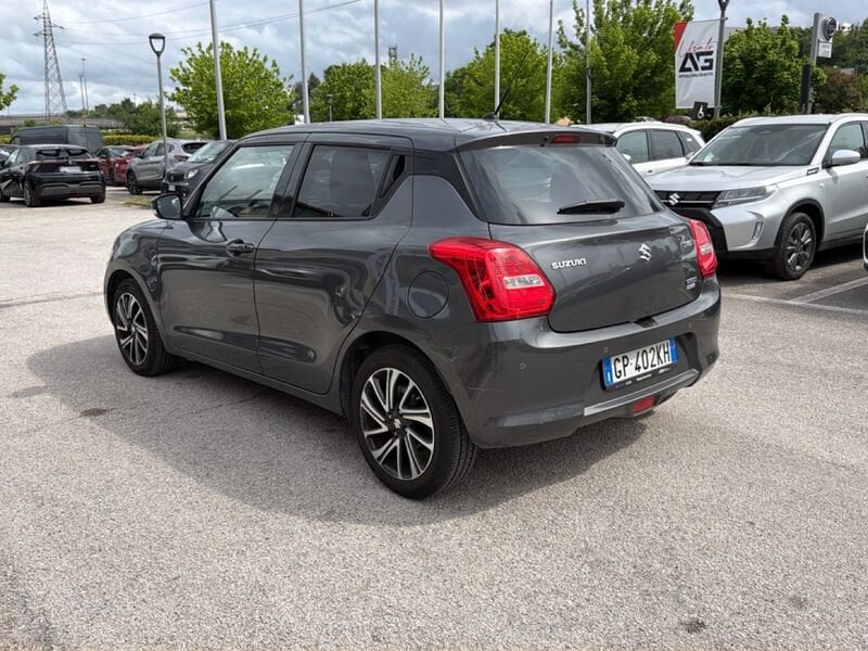 https://cdn-dk.caraffinity.it/dealer/datafiles/vehicle/images/800/967/DloAEmRmpoJY6VPb.jpg?opacity=100&size=16&position=CENTER_RIGHT&border=8&watermark=%2Fdealer%2Fdatafiles%2Fvehicle%2Fimages%2Fwatermark%2F967%2Fc508bea0-816d-49ea-a20c-ad89ecd61836.png
