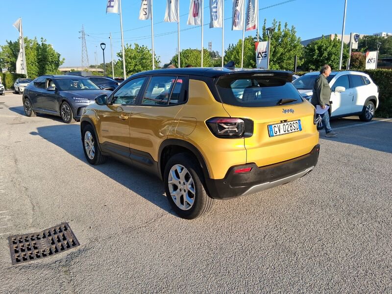 https://cdn-dk.caraffinity.it/dealer/datafiles/vehicle/images/800/967/FpbYmHSmhWC2OPdj.jpg?opacity=0&size=20&position=TOP_RIGHT&border=8&watermark=%2Fdealer%2Fdatafiles%2Fvehicle%2Fimages%2Fwatermark%2F967%2Fc508bea0-816d-49ea-a20c-ad89ecd61836.png