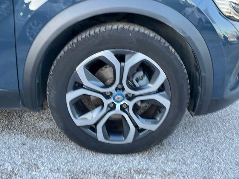 https://cdn-dk.caraffinity.it/dealer/datafiles/vehicle/images/800/967/HGE4a932nxsmUmyj.jpg?opacity=0&size=20&position=TOP_RIGHT&border=8&watermark=%2Fdealer%2Fdatafiles%2Fvehicle%2Fimages%2Fwatermark%2F967%2Fc508bea0-816d-49ea-a20c-ad89ecd61836.png