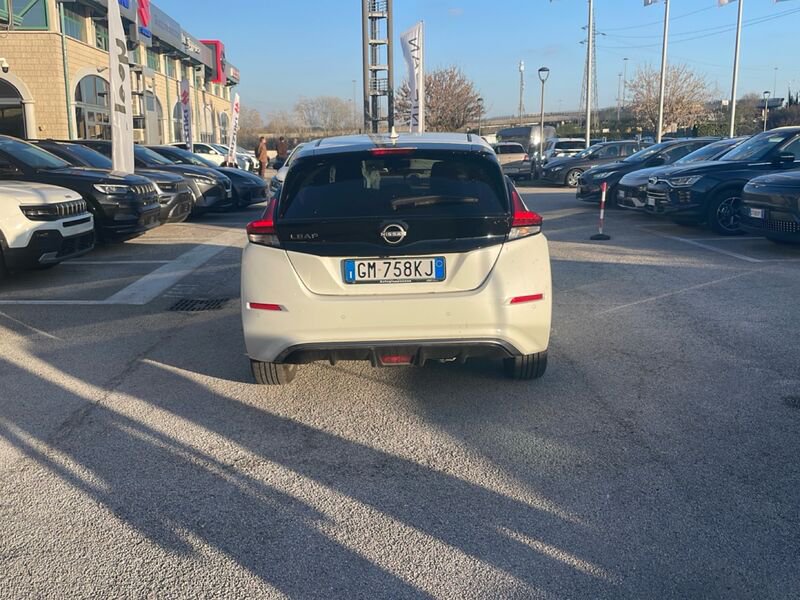https://cdn-dk.caraffinity.it/dealer/datafiles/vehicle/images/800/967/Izgoz7KlmoS3qHQa.jpg?opacity=0&size=20&position=TOP_RIGHT&border=8&watermark=%2Fdealer%2Fdatafiles%2Fvehicle%2Fimages%2Fwatermark%2F967%2Fc508bea0-816d-49ea-a20c-ad89ecd61836.png