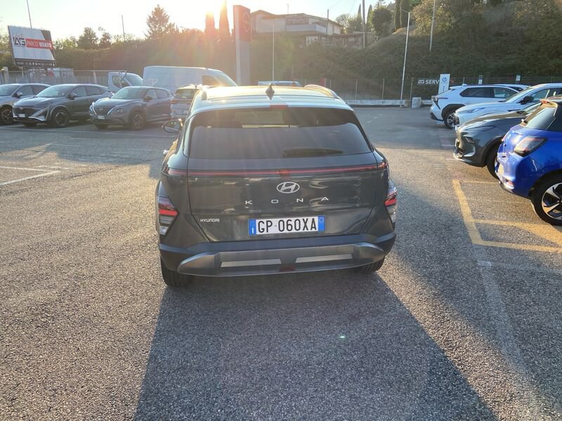 https://cdn-dk.caraffinity.it/dealer/datafiles/vehicle/images/800/967/JAQ28Ne4Q4mjioyb.jpg?opacity=0&size=20&position=TOP_RIGHT&border=8&watermark=%2Fdealer%2Fdatafiles%2Fvehicle%2Fimages%2Fwatermark%2F967%2Fc508bea0-816d-49ea-a20c-ad89ecd61836.png