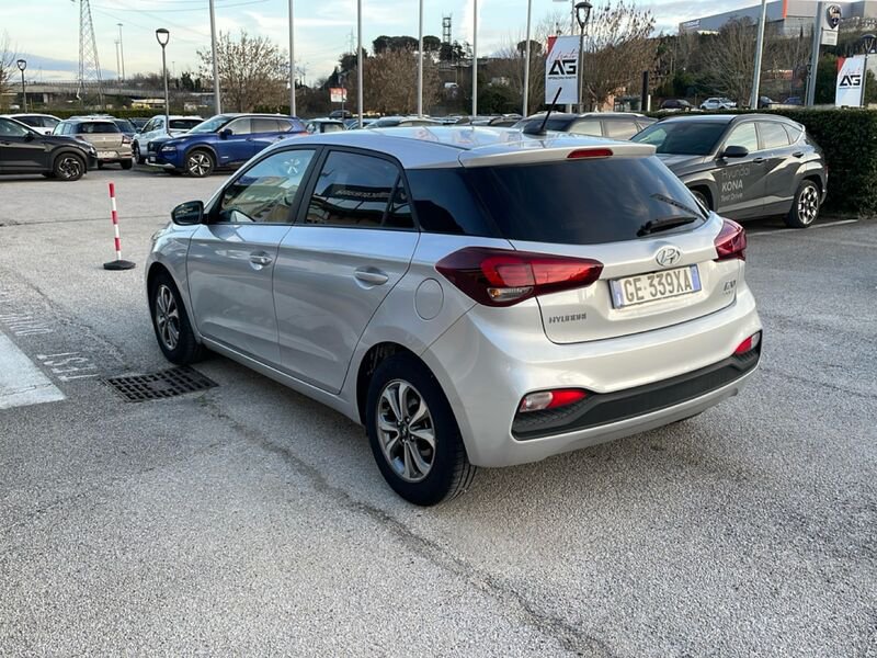 https://cdn-dk.caraffinity.it/dealer/datafiles/vehicle/images/800/967/KBARfZiso514DPnl.jpg?opacity=0&size=20&position=TOP_RIGHT&border=8&watermark=%2Fdealer%2Fdatafiles%2Fvehicle%2Fimages%2Fwatermark%2F967%2Fc508bea0-816d-49ea-a20c-ad89ecd61836.png