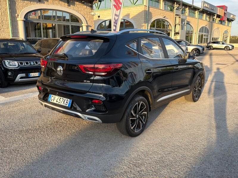 https://cdn-dk.caraffinity.it/dealer/datafiles/vehicle/images/800/967/KbyWZ6uHegBCaPaw.jpg?opacity=0&size=20&position=TOP_RIGHT&border=8&watermark=%2Fdealer%2Fdatafiles%2Fvehicle%2Fimages%2Fwatermark%2F967%2Fc508bea0-816d-49ea-a20c-ad89ecd61836.png