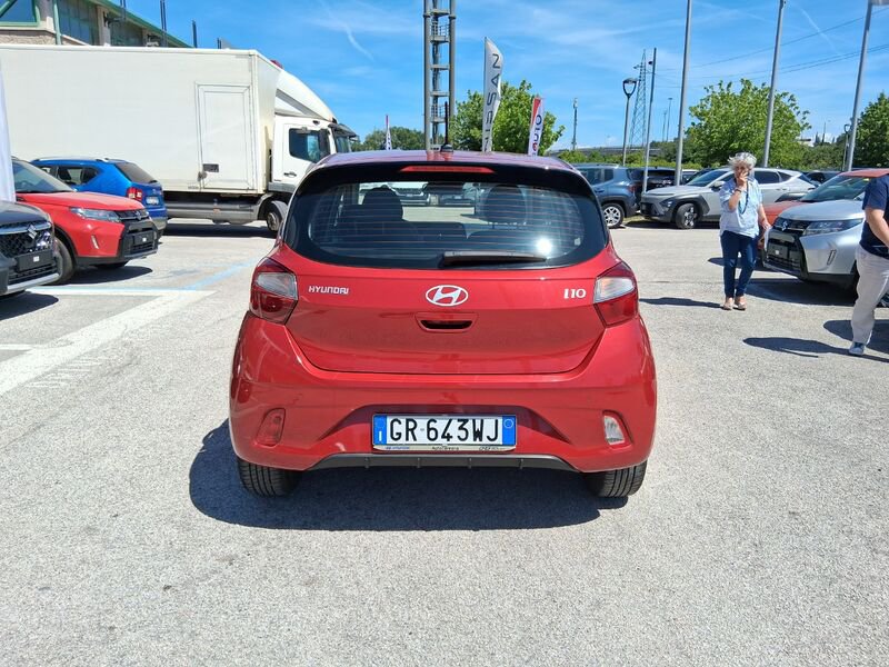 https://cdn-dk.caraffinity.it/dealer/datafiles/vehicle/images/800/967/Mm3uoS68trXJhJ7V.jpg?opacity=0&size=20&position=TOP_RIGHT&border=8&watermark=%2Fdealer%2Fdatafiles%2Fvehicle%2Fimages%2Fwatermark%2F967%2Fc508bea0-816d-49ea-a20c-ad89ecd61836.png