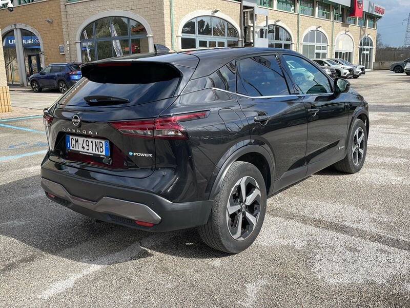 https://cdn-dk.caraffinity.it/dealer/datafiles/vehicle/images/800/967/Ncjc7jIS3MLydFhO.jpg?opacity=0&size=20&position=TOP_RIGHT&border=8&watermark=%2Fdealer%2Fdatafiles%2Fvehicle%2Fimages%2Fwatermark%2F967%2Fc508bea0-816d-49ea-a20c-ad89ecd61836.png