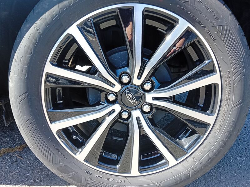 https://cdn-dk.caraffinity.it/dealer/datafiles/vehicle/images/800/967/Nj4L3NvhM9Slwtcn.jpg?opacity=0&size=20&position=TOP_RIGHT&border=8&watermark=%2Fdealer%2Fdatafiles%2Fvehicle%2Fimages%2Fwatermark%2F967%2Fc508bea0-816d-49ea-a20c-ad89ecd61836.png