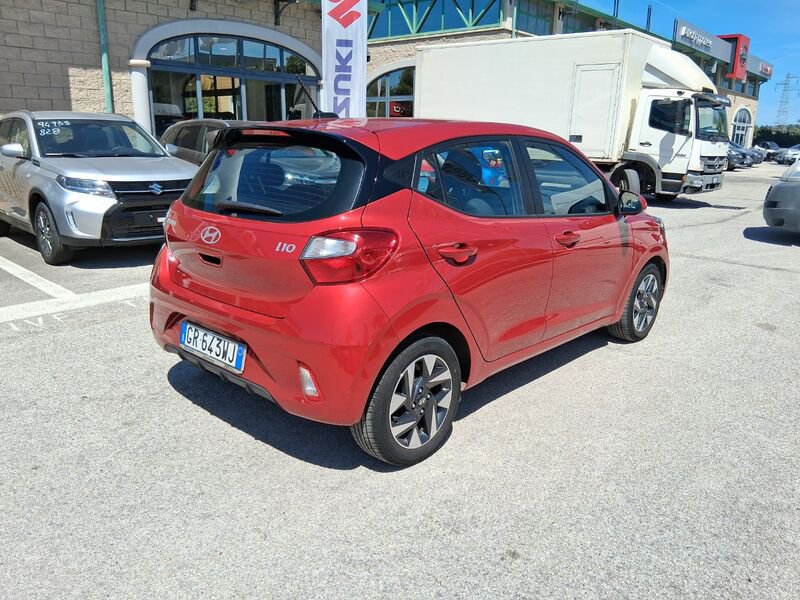 https://cdn-dk.caraffinity.it/dealer/datafiles/vehicle/images/800/967/OirsUmGqi7eWBFc7.jpg?opacity=0&size=20&position=TOP_RIGHT&border=8&watermark=%2Fdealer%2Fdatafiles%2Fvehicle%2Fimages%2Fwatermark%2F967%2Fc508bea0-816d-49ea-a20c-ad89ecd61836.png