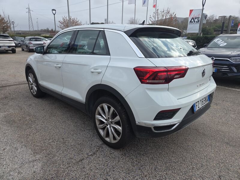 https://cdn-dk.caraffinity.it/dealer/datafiles/vehicle/images/800/967/PuLr8YRO6J5SDh2W.jpg?opacity=100&size=16&position=CENTER_RIGHT&border=8&watermark=%2Fdealer%2Fdatafiles%2Fvehicle%2Fimages%2Fwatermark%2F967%2Fc508bea0-816d-49ea-a20c-ad89ecd61836.png
