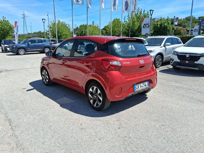 https://cdn-dk.caraffinity.it/dealer/datafiles/vehicle/images/800/967/RPlTFt0HgdoJA7Gn.jpg?opacity=0&size=20&position=TOP_RIGHT&border=8&watermark=%2Fdealer%2Fdatafiles%2Fvehicle%2Fimages%2Fwatermark%2F967%2Fc508bea0-816d-49ea-a20c-ad89ecd61836.png