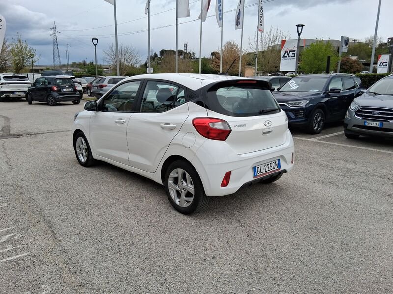 https://cdn-dk.caraffinity.it/dealer/datafiles/vehicle/images/800/967/ScCAaMAfYZxPS6n5.jpg?opacity=0&size=20&position=TOP_RIGHT&border=8&watermark=%2Fdealer%2Fdatafiles%2Fvehicle%2Fimages%2Fwatermark%2F967%2Fc508bea0-816d-49ea-a20c-ad89ecd61836.png