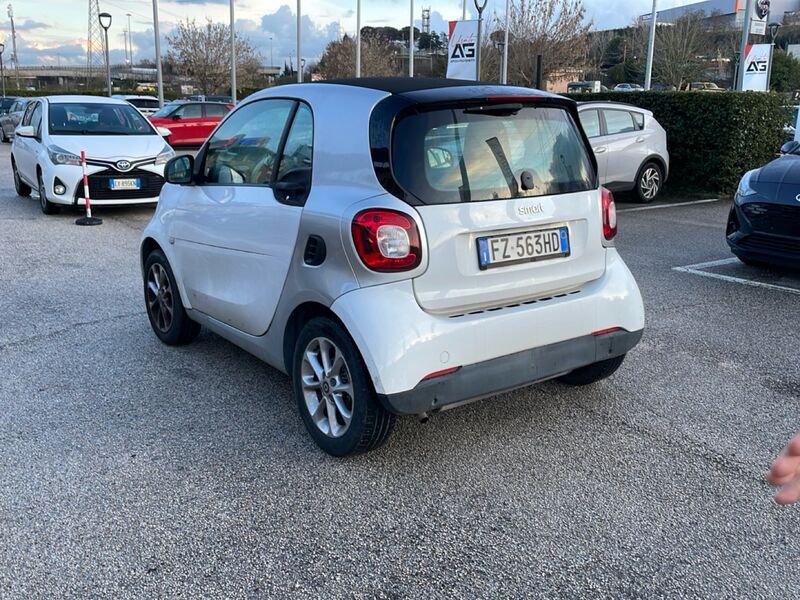 https://cdn-dk.caraffinity.it/dealer/datafiles/vehicle/images/800/967/T4VkPZCf6yrvPuYr.jpg?opacity=100&size=16&position=CENTER_RIGHT&border=8&watermark=%2Fdealer%2Fdatafiles%2Fvehicle%2Fimages%2Fwatermark%2F967%2Fc508bea0-816d-49ea-a20c-ad89ecd61836.png