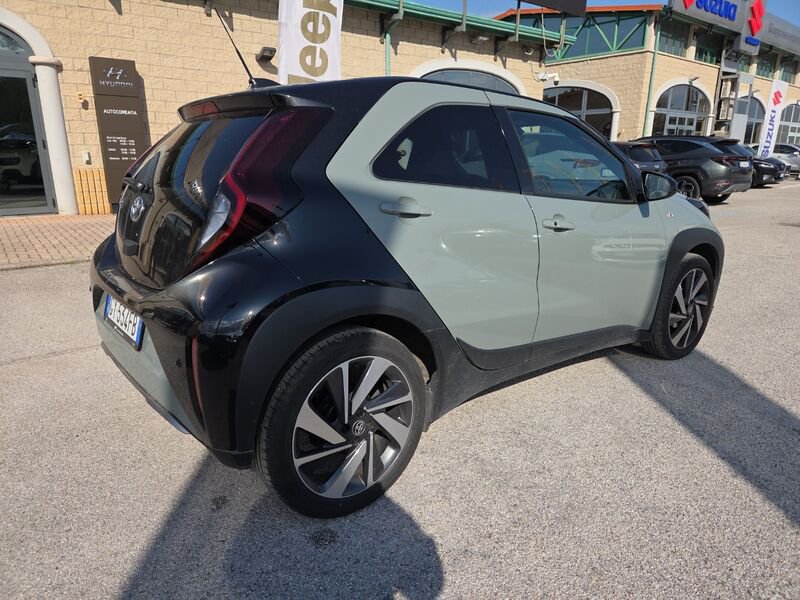 https://cdn-dk.caraffinity.it/dealer/datafiles/vehicle/images/800/967/UK2u13FToWJfR92a.jpg?opacity=100&size=16&position=CENTER_RIGHT&border=8&watermark=%2Fdealer%2Fdatafiles%2Fvehicle%2Fimages%2Fwatermark%2F967%2Fc508bea0-816d-49ea-a20c-ad89ecd61836.png