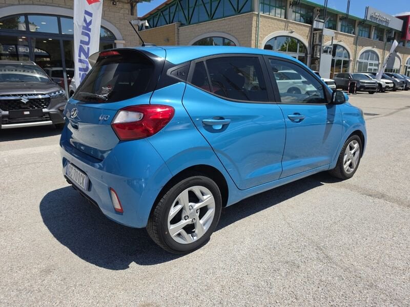 https://cdn-dk.caraffinity.it/dealer/datafiles/vehicle/images/800/967/VjWKavMJoWbTqgMO.jpg?opacity=0&size=20&position=TOP_RIGHT&border=8&watermark=%2Fdealer%2Fdatafiles%2Fvehicle%2Fimages%2Fwatermark%2F967%2Fc508bea0-816d-49ea-a20c-ad89ecd61836.png