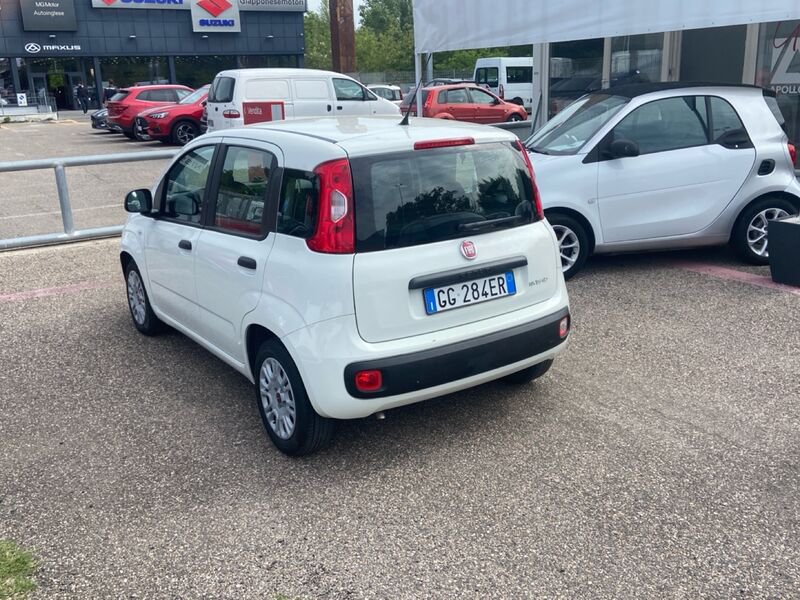 https://cdn-dk.caraffinity.it/dealer/datafiles/vehicle/images/800/967/VpRLVwNzatKwzW5F.jpg?opacity=100&size=16&position=CENTER_RIGHT&border=8&watermark=%2Fdealer%2Fdatafiles%2Fvehicle%2Fimages%2Fwatermark%2F967%2Fc508bea0-816d-49ea-a20c-ad89ecd61836.png