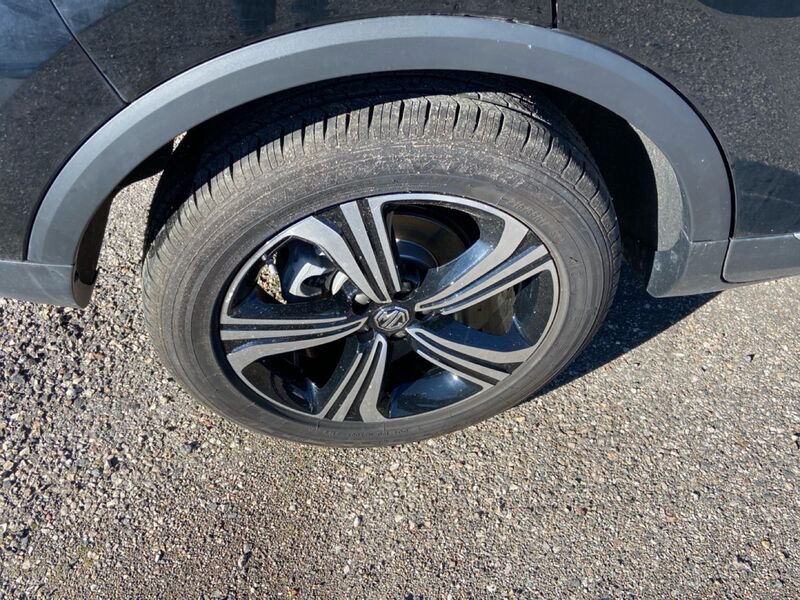 https://cdn-dk.caraffinity.it/dealer/datafiles/vehicle/images/800/967/WD3aJs1xnoTIXMhe.jpg?opacity=0&size=20&position=TOP_RIGHT&border=8&watermark=%2Fdealer%2Fdatafiles%2Fvehicle%2Fimages%2Fwatermark%2F967%2Fc508bea0-816d-49ea-a20c-ad89ecd61836.png