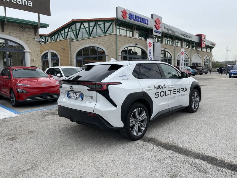 https://cdn-dk.caraffinity.it/dealer/datafiles/vehicle/images/800/967/WdkfBYzn1hF4VKRO.JPG?opacity=0&size=20&position=TOP_RIGHT&border=8&watermark=%2Fdealer%2Fdatafiles%2Fvehicle%2Fimages%2Fwatermark%2F967%2Fc508bea0-816d-49ea-a20c-ad89ecd61836.png