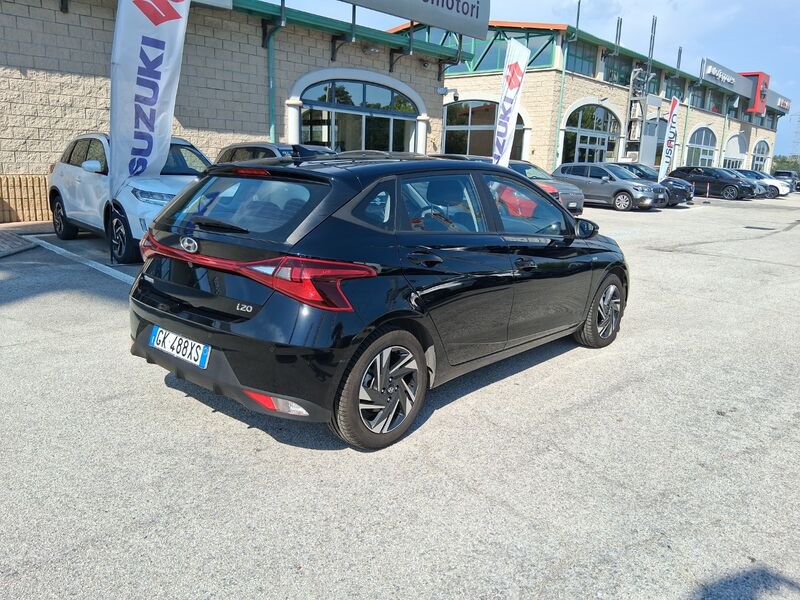 https://cdn-dk.caraffinity.it/dealer/datafiles/vehicle/images/800/967/XLHqJ8uoS00OmNEe.jpg?opacity=0&size=20&position=TOP_RIGHT&border=8&watermark=%2Fdealer%2Fdatafiles%2Fvehicle%2Fimages%2Fwatermark%2F967%2Fc508bea0-816d-49ea-a20c-ad89ecd61836.png