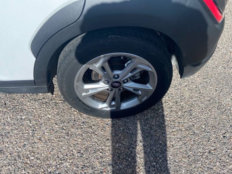 https://cdn-dk.caraffinity.it/dealer/datafiles/vehicle/images/800/967/Xl7trYVoJO5dixH9.jpg?opacity=0&size=20&position=TOP_RIGHT&border=8&watermark=%2Fdealer%2Fdatafiles%2Fvehicle%2Fimages%2Fwatermark%2F967%2Fc508bea0-816d-49ea-a20c-ad89ecd61836.png