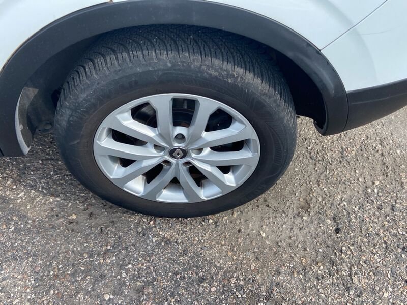 https://cdn-dk.caraffinity.it/dealer/datafiles/vehicle/images/800/967/ZiRPxIpHi5eUoGvf.jpg?opacity=0&size=20&position=TOP_RIGHT&border=8&watermark=%2Fdealer%2Fdatafiles%2Fvehicle%2Fimages%2Fwatermark%2F967%2Fc508bea0-816d-49ea-a20c-ad89ecd61836.png