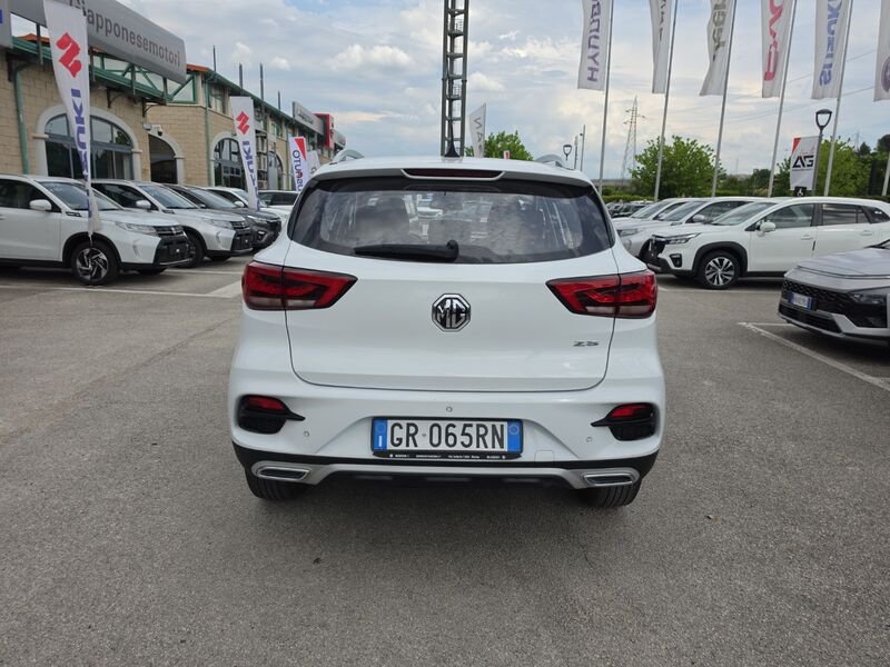 https://cdn-dk.caraffinity.it/dealer/datafiles/vehicle/images/800/967/aaL3RebNjAKSAdGZ.jpg?opacity=0&size=20&position=TOP_RIGHT&border=8&watermark=%2Fdealer%2Fdatafiles%2Fvehicle%2Fimages%2Fwatermark%2F967%2Fc508bea0-816d-49ea-a20c-ad89ecd61836.png