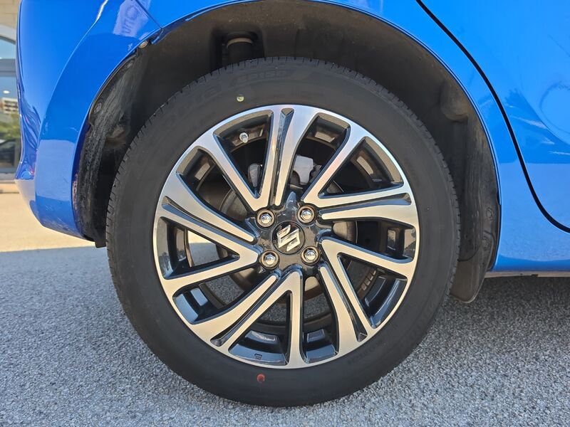 https://cdn-dk.caraffinity.it/dealer/datafiles/vehicle/images/800/967/eUPTN5MCugqNic9G.jpg?opacity=0&size=20&position=TOP_RIGHT&border=8&watermark=%2Fdealer%2Fdatafiles%2Fvehicle%2Fimages%2Fwatermark%2F967%2Fc508bea0-816d-49ea-a20c-ad89ecd61836.png